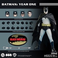 (預訂) Mezco One:12 Batman: Year One