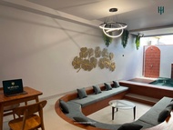 Villa m² dengan 2 kamar tidur dan 2 kamar mandi pribadi di Canggu (Kahuni Villa)