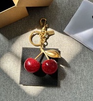 Coach蔻馳櫻桃鑰匙扣包包掛飾 紅閃閃可愛設計 金屬掛件 香港包郵