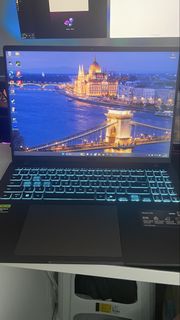 電競手提電腦16吋 ASUS V16 RTX5060 2.5K 144Hz 32gb ram 1TB i7 電競手提電腦 非常新 ! 送背囊