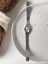 Ieke Winter On The New Retro Niche Light Luxury Small Oval Exquisite Quartz Watch With Diamond Steel