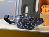 紫鑽🌟誠信商家🌟💜全新Louis Vuitton LV Discovery Bumbag 深藍色 塗層帆布 腰包手袋 包包