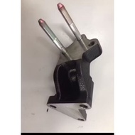 Proton Saga FL, Persona Engine Mounting Bracket.