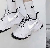 全新Nike TC7900 黑白 反光老爹鞋