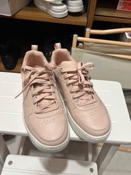 Skechers air-cooled休閒鞋