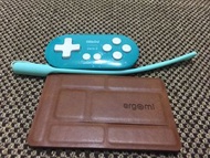 八位堂 翻頁器 8BitDo zero2 ＋ ergomi 手機支架