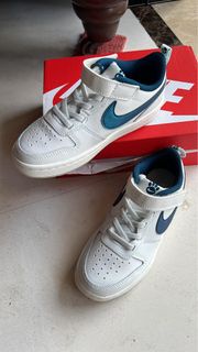 Nike Court Borough Low 2 SE (PSV) Sneakers