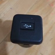 Jual Soket Usb Suzuki Ertiga Swift Original harga termurah