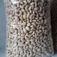 Raw Cashew Nuts FRESH 1KG- Raw Cashew Nuts SUPER- Raw Cashew Nuts 1KG Original WONOGIRI