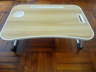折叠床上／桌面電腦桌／餐盤60cm 長x 40cm深 x 35cm高，青衣交收