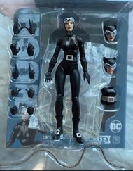 Mafex Batman Hush Catwoman