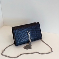 YSL 聖羅蘭 Kate 黑銀，流蘇鰐魚壓紋鏈條包，中號