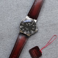 Oris Aquis腕錶的表帶。