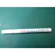 UNI PAINT PAINT PAINT MARKERS GOLD, SILVER, BLACK, GREEN, RED CASE