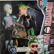 High deuce gorgon & gillington booster