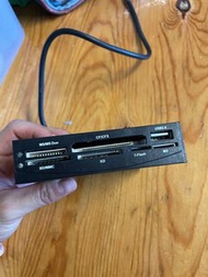 桌上電腦主機多合一讀卡器（USB 2.0, MS/MS DUO, SD, XD, T-Flash, M2, CF/CF II)