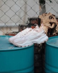 Nike TC 7900 - White/Pink
