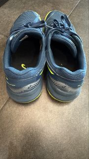 ASICS 網球鞋