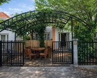 Rumah 93 m² dengan 1 bilik tidur dan 4 bilik mandi peribadi di Pusat Bandar Kampot (Bokor Hilltop Fi