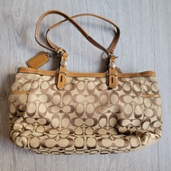 Unused (Opened) [Jiahua Handbag] Coach Classic Shoulder Handbag Bag Only One Product