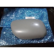 Right rearview mirror cover for altis vios old