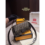 Accessory Box ️ Size * 13
Fendi Old Flower Tassel Baguette Bag
The Upper Body Is Super Beautiful; Th