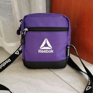 日版 Reebok 紫黑色牛津布 LOGO咩帶 長方 斜咩袋