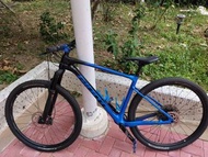 Giant xtc advanced 29吋碳纖山地單車（2022）