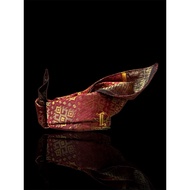 Tanjak warisan Semangat Bugis songket dan batik cotton