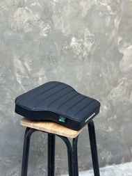 เบาะคนซ้อนทรงเว้าท้ายยาว ( ใช้กับตะแกรงเสริมท้าย )ผ้าลอน Honda CT125 Japan Style 🇯🇵