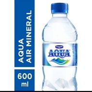 Aqua 600 ml 1 dus / air mineral botol