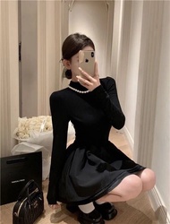 Đầm basic chất vải tapta phối tăm lạnh màu đen sang chảnh váy xòe tay dài midi hàng đẹp bán shop