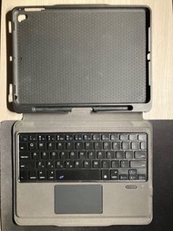 iPad case with keyboard