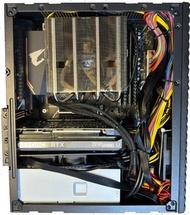 迷你中階電競電腦 R5 5600 RTX 5060 限時送 SSD Windows 11 Home 正版 預先組裝遊戲電腦 抵玩砌機組合 到手即用 mini gaming pc mid tier es