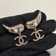 CHANEL金色經典水鑽仿珍珠垂吊CC耳環