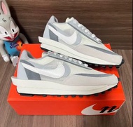 👀全新現貨Fragment Desian x Sacai x Nike LDWaffle 低幫休閒鞋 男女同款 灰白