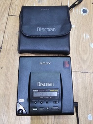 (數十年唔知價，自出合理價高者得) 保存良好91年SONY"D-303"Discman共2部