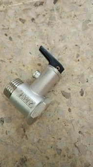 safety valve ariston original .safety valep water heater