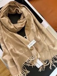 Coach 經典款圍巾