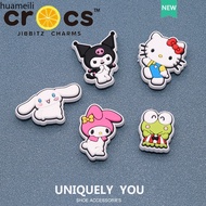 ✔✔Jibbitz crocs charm hello Kitty Kuromi Cinnamon Dog Cute Cartoon Shoes Accessories