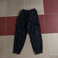 GU XS black cargo jogger pants