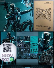 全新 HOT TOYS MMS672D50 NEON TECH IRON MAN WITH SUIT-UP GANTRY Diecast 合金 鐵甲奇俠 Figure 復仇者聯盟 玩具狂熱 Aveng
