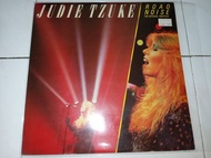 Piring Hitam DLP Vinyl Judie Tzuke