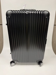 ［全新］Hallmark 黑色鋁製行李箱 28”