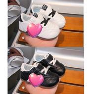 Sz17-27 [+SOCKS] Sports shoes for boys/girls, simple shape, soft leather, light rubber sole, conveni