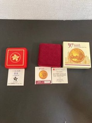 1994年洋紫荊$10金幣盒1套（連證書）！1997年回歸金幣盒1套（連證書）！每套$250！