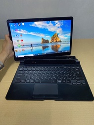 แท็บเล็ต 2in1พร้อมคีย์บร์อด Fujitsu ArrowsTab Q739/AE Intel Corei3 GEN8(RAM:4GB/SSD:128GB) ขนาด13นิ้