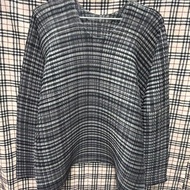 ISSEY MIYAKE me 摺衣 長袖上衣 （彈跳衣）