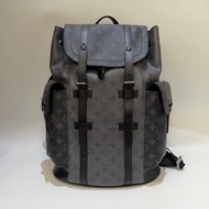 LV 黑灰原花銀釦雙側口袋Christopher MM束口下蓋後背包M45419