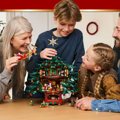 2025 New Family Christmas Tree Model Reindeer for The Elderly Holiday Gifts Compatible 41843 Christm